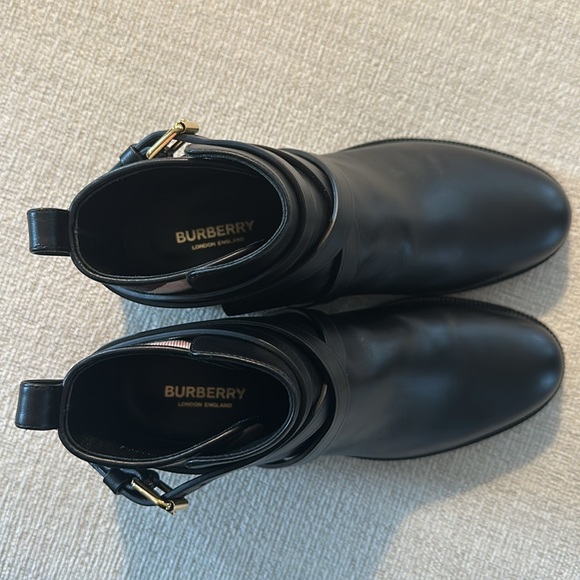 NWOT Burberry Women’s Check and Leather Boots 🇬🇧 - Picture 8 of 9